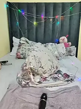 TheeNicole online show from February 27, 9:59 pm