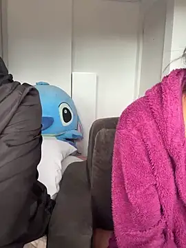 Snapshot of bbzinharosa chatting on November 17, 9:15 am bbzinharosa online show from November 17, 9:15 am