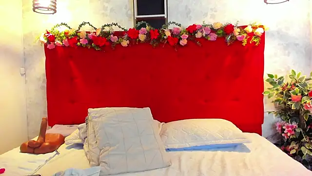 Snapshot of SilvannaFit chatting on June 27, 12:22 pm SilvannaFit online show from June 27, 12:22 pm