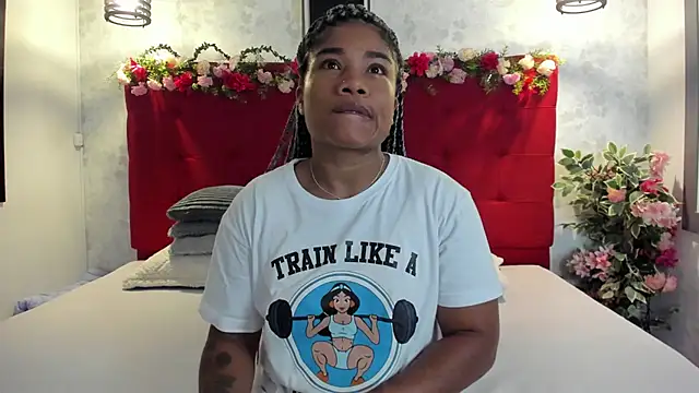 Snapshot of SilvannaFit chatting on July 3, 11:16 am SilvannaFit online show from July 3, 11:16 am