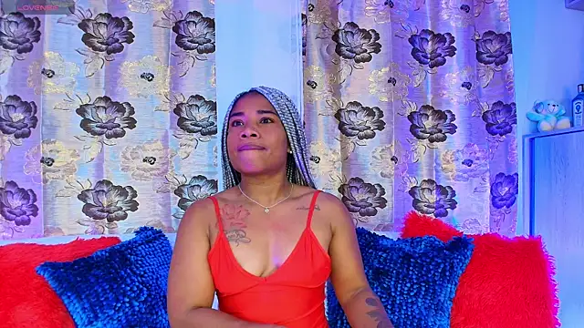Snapshot of SilvannaFit chatting on July 22, 12:19 pm SilvannaFit online show from July 22, 12:19 pm