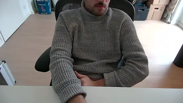 Snapshot of taallguyy_196 chatting on December 2, 1:05 pm taallguyy 196 online show from December 2, 1:05 pm