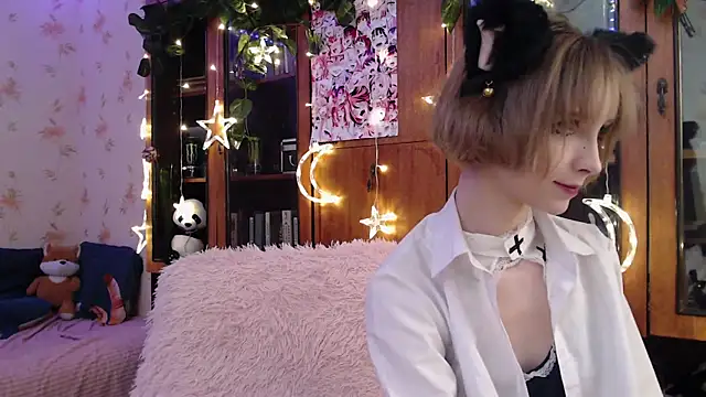 cloudgirrl online show from February 26, 9:58 pm