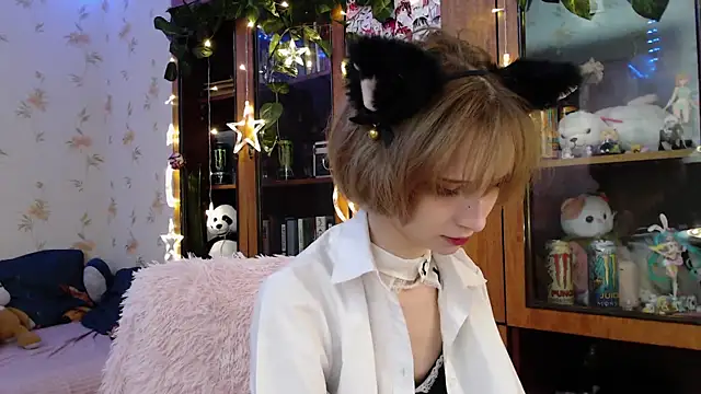 cloudgirrl online show from February 27, 10:53 pm