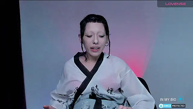 lnxmst online show from December 3, 12:57 am