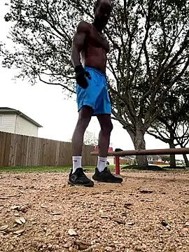 Melaneighted online show from March 4, 3:29 pm