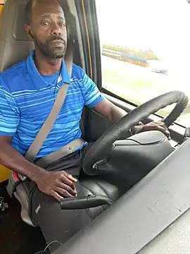 Melaneighted online show from April 1, 2:47 pm