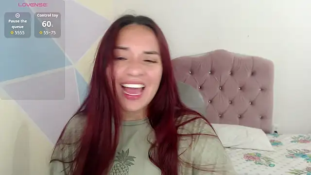 nicoll crazzy online show from February 4, 1:28 pm