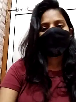 Shivani Tivari online show from February 12, 7:24 pm