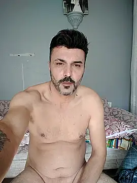 Snapshot of hot_man_eray chatting on November 3, 9:32 am hot man eray online show from November 3, 9:32 am