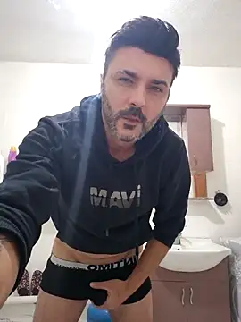 Snapshot of hot_man_eray chatting on December 5, 6:04 pm hot man eray online show from December 5, 6:04 pm