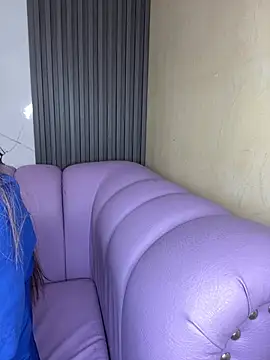 Aaliyah Salma online show from April 5, 4:04 pm