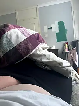 Snapshot of AmberTaylorXxx chatting on November 9, 2:37 pm AmberTaylorXxx online show from November 9, 2:37 pm