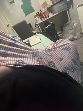 Snapshot of AmberTaylorXxx chatting on December 14, 4:01 pm AmberTaylorXxx online show from December 14, 4:01 pm