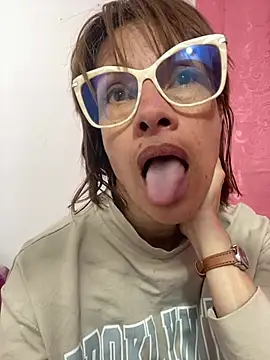 Snapshot of Goddess-Love- chatting on February 11, 9:20 am Goddess-Love- online show from February 11, 9:20 am