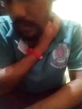 Snapshot of Muscular02 chatting on November 6, 7:09 am Muscular02 online show from November 6, 7:09 am