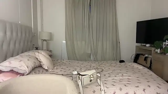 blairbella online show from February 21, 5:53 pm