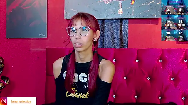 Snapshot of Lunamistyc chatting on November 14, 7:34 pm Lunamistyc online show from November 14, 7:34 pm