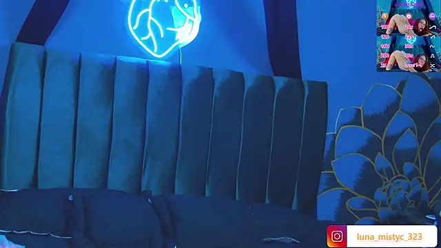 Snapshot of Lunamistyc chatting on November 28, 7:49 pm Lunamistyc online show from November 28, 7:49 pm