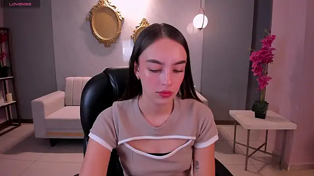 Snapshot of KaiaFerreira chatting on February 19, 11:49 am KaiaFerreira online show from February 19, 11:49 am