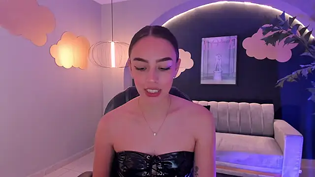 Snapshot of KaiaFerreira chatting on March 6, 3:02 pm KaiaFerreira online show from March 6, 3:02 pm