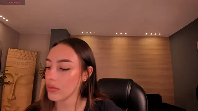 Snapshot of KaiaFerreira chatting on March 12, 11:53 am KaiaFerreira online show from March 12, 11:53 am