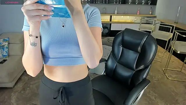 Snapshot of KaiaFerreira chatting on September 21, 12:18 pm KaiaFerreira online show from September 21, 12:18 pm