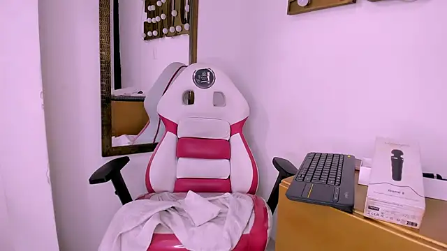 Valery Maravilla  online show from February 7, 10:41 pm