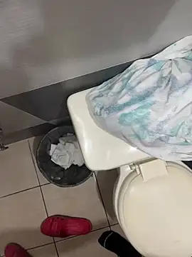 mylovetr1 online show from March 4, 5:21 am