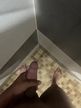 mylovetr1 online show from March 12, 7:02 am