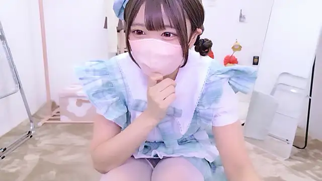 aki zzz online show from April 17, 5:05 pm