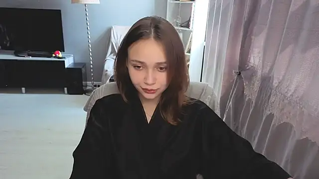 Snapshot of SweetLinaa chatting on June 27, 8:08 am SweetLinaa online show from June 27, 8:08 am