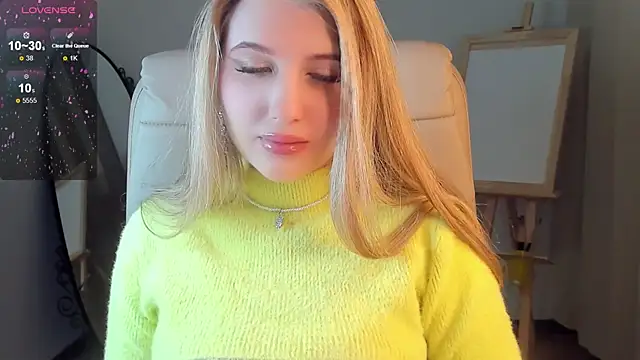 Snapshot of Evacadooo chatting on January 16, 2:41 am Evacadooo online show from January 16, 2:41 am