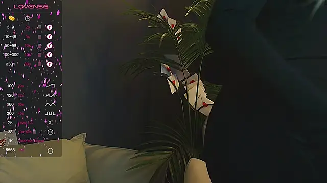 Snapshot of Evacadooo chatting on February 7, 2:50 am Evacadooo online show from February 7, 2:50 am