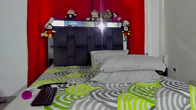 Snapshot of chloe_vasquez710 chatting on January 14, 9:41 pm chloe vasquez710 online show from January 14, 9:41 pm