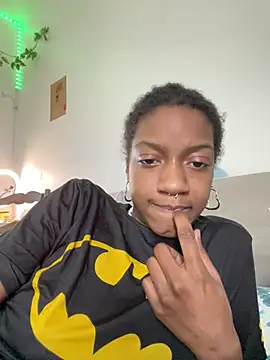 Snapshot of haineuseee chatting on December 29, 10:01 am haineuseee online show from December 29, 10:01 am