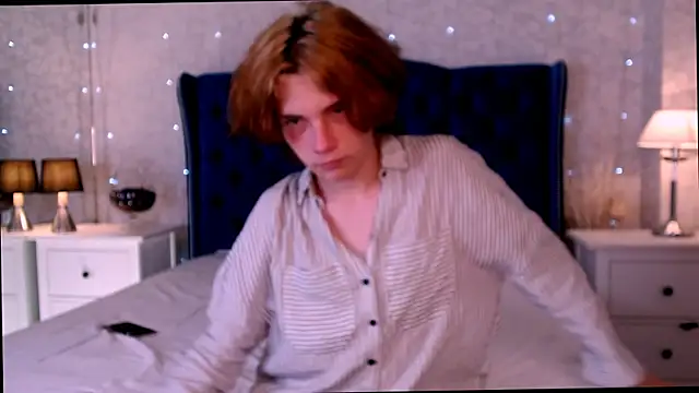 iwillfall online show from September 13, 10:09 pm