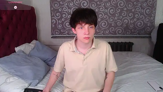 iwillfall online show from April 10, 8:35 pm