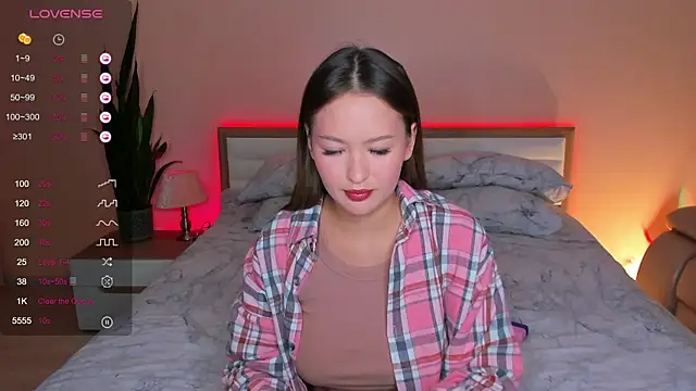 Snapshot of skinny_sissss chatting on September 15, 12:16 pm skinny sissss online show from September 15, 12:16 pm
