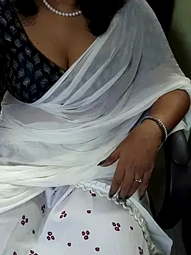 Snapshot of indian_anu_mallu chatting on March 20, 6:30 am indian anu mallu online show from March 20, 6:30 am