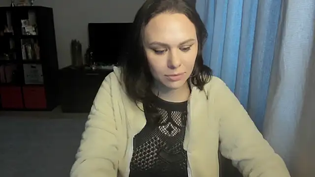 MollyCheiz online show from January 17, 1:05 pm