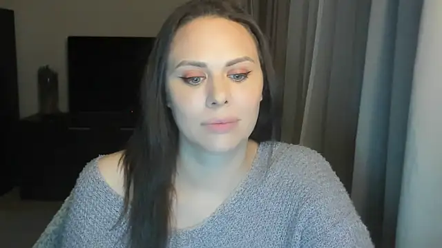 MollyCheiz online show from April 5, 9:45 pm