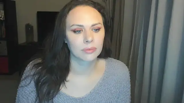 MollyCheiz online show from April 13, 11:10 pm