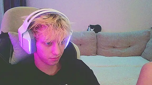 Ostin meow online show from December 28, 2:21 pm