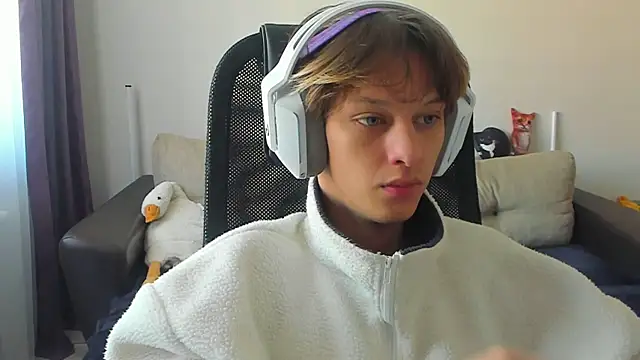 Ostin meow online show from September 11, 2:33 am