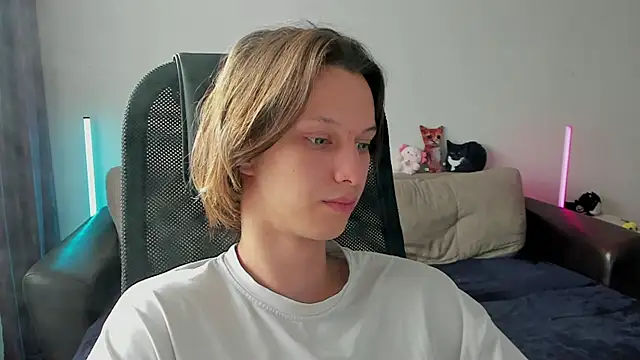 Ostin meow online show from April 9, 10:42 am