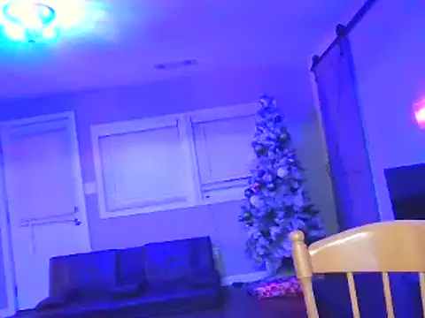 Snapshot of rickyslick123 chatting on December 25, 6:52 am rickyslick123 online show from December 25, 6:52 am