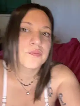 Snapshot of Macadiez10 chatting on October 12, 1:43 pm Macadiez10 online show from October 12, 1:43 pm