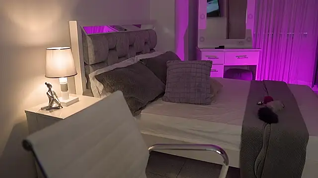 Camilaa bueno online show from December 22, 10:25 pm