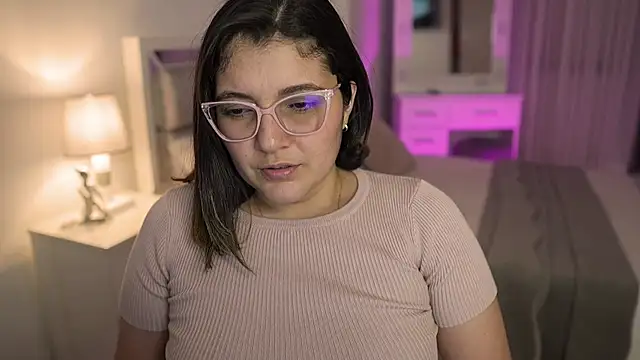 Camilaa bueno online show from January 4, 1:21 am